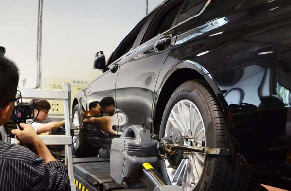 高性能工控筆記本電腦解決方案:汽車檢測行業的穩定保障