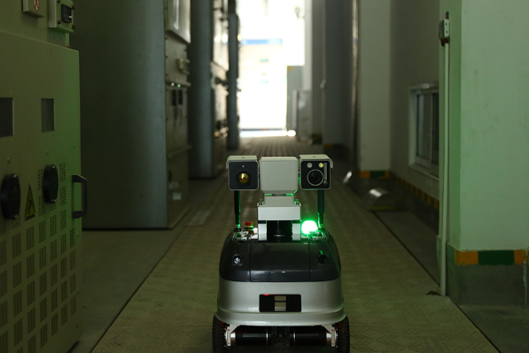 室內(nèi)巡檢機器人場景下,三防加固平板的精準適配案例