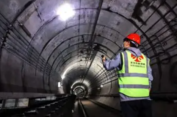 高性能加固筆記本在鐵路隧道安全檢查中的成功應(yīng)用:東田方案解析