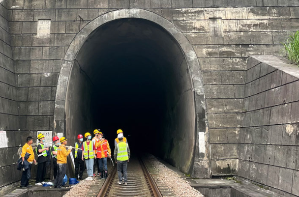 工業(yè)筆記本:賦能超聲檢測的可靠便攜伙伴